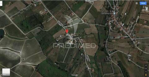 Terreno no concelho da azambuja, com moradia para recuperar