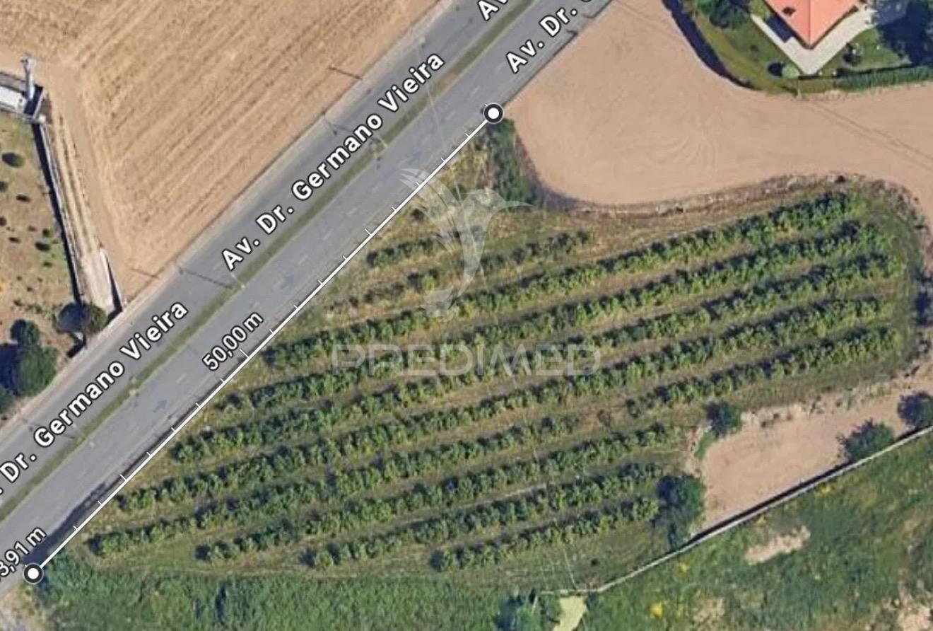Terreno | 5000 m2 | construção | 43 frações | projeto | gueifães | maia
