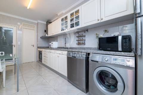 Apartamento t3 com terraço – braga