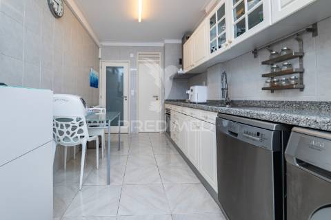 Apartamento t3 com terraço – braga