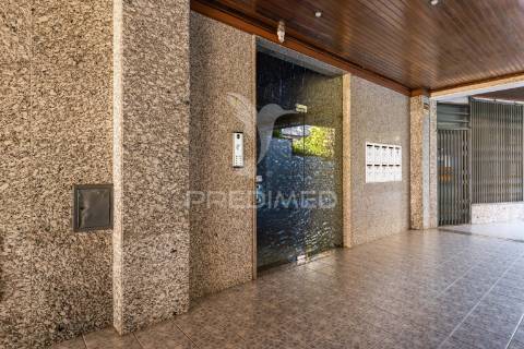 Apartamento t3 com terraço – braga