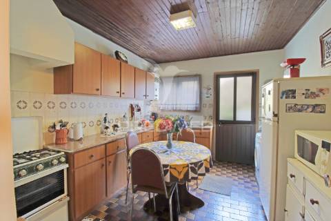 Moradia para venda na freguesia de são pedro – angra do heroísmo