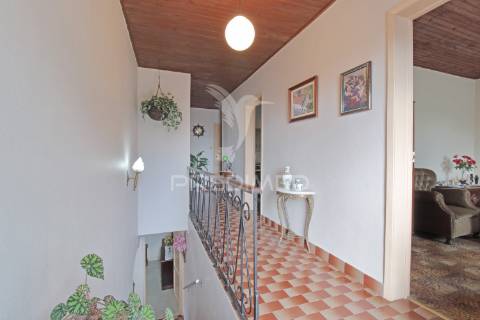 Moradia para venda na freguesia de são pedro – angra do heroísmo