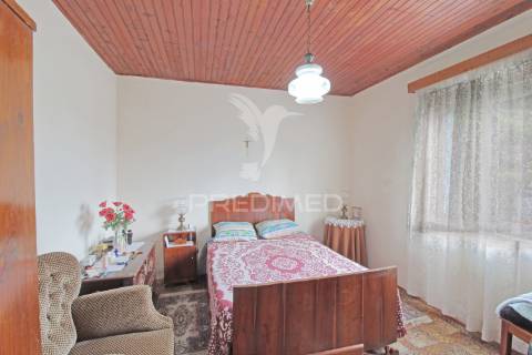 Moradia para venda na freguesia de são pedro – angra do heroísmo