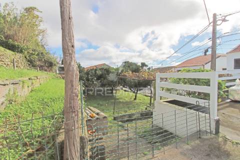 Moradia para venda na freguesia de são pedro – angra do heroísmo