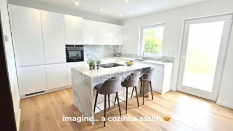 Moradia para restauro