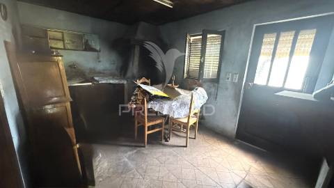 Moradia para restauro