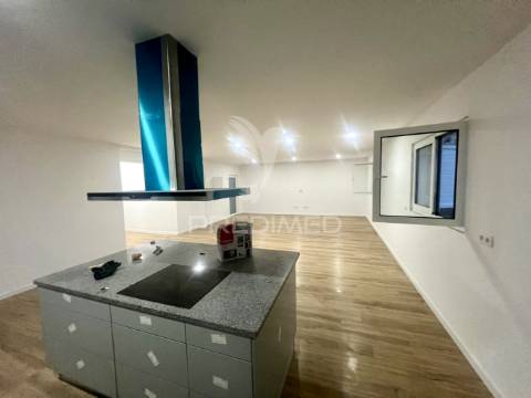 Vende-se moradia térrea v3 renovado em estarreja