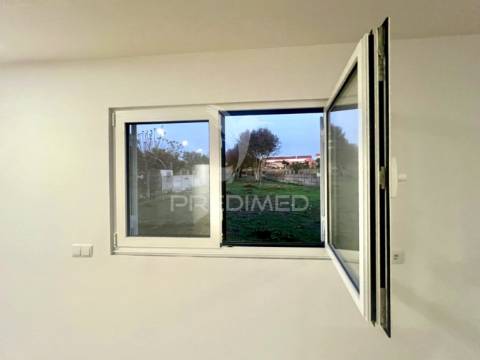 Vende-se moradia térrea v3 renovado em estarreja