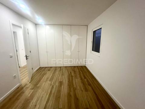 Vende-se moradia térrea v3 renovado em estarreja