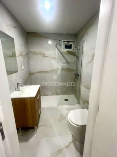 Vende-se moradia térrea v3 renovado em estarreja