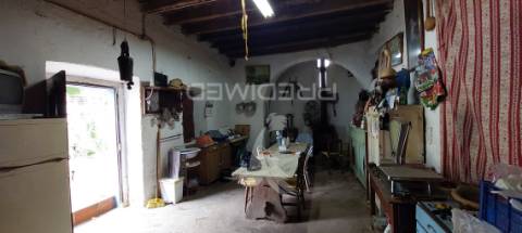 Edificio antiga moagem, casão e terreno rústico