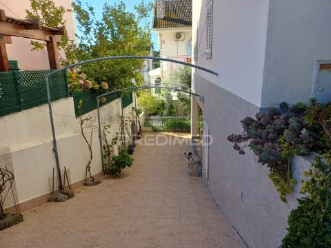 Moradia isolada feijó t5