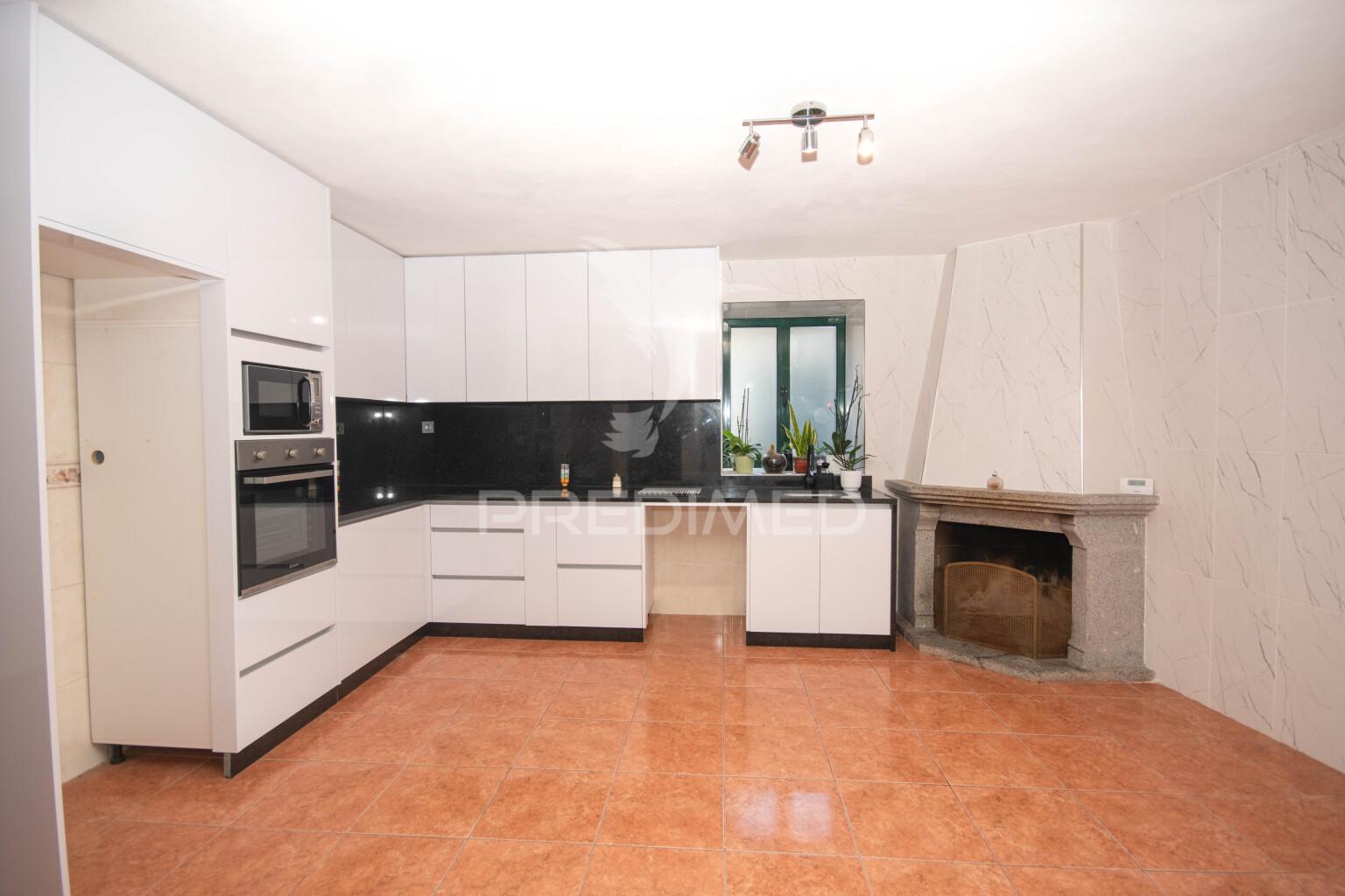 Moradia em  freixo de numão, vila nova de foz coa