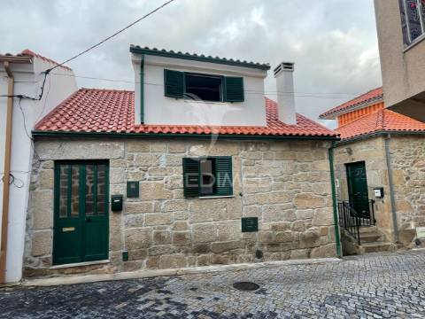 Moradia em  freixo de numão, vila nova de foz coa