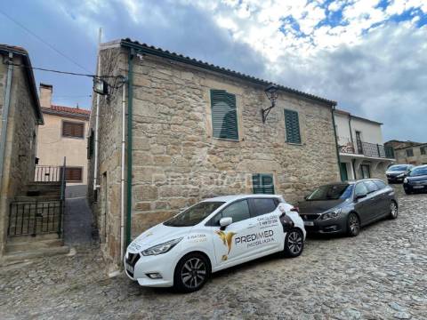 Moradia em  freixo de numão, vila nova de foz coa