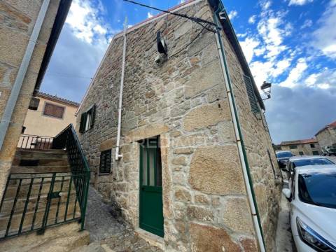 Moradia em  freixo de numão, vila nova de foz coa