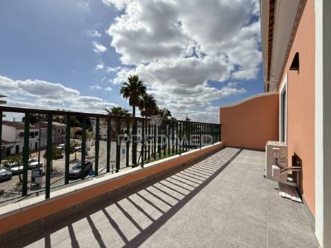 Moradia nova na charmosa vila de estombar