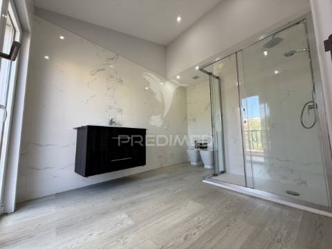 Moradia nova na charmosa vila de estombar