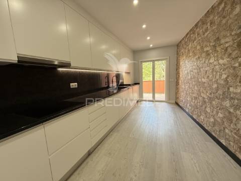 Moradia nova na charmosa vila de estombar