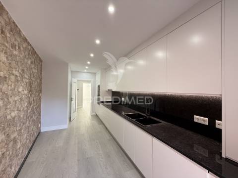 Moradia nova na charmosa vila de estombar