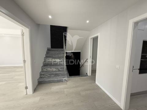 Moradia nova na charmosa vila de estombar