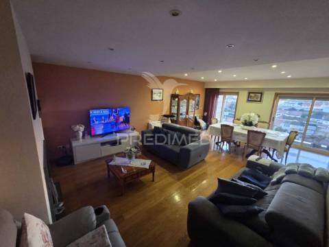 T3 canidelo agende a sua visita...