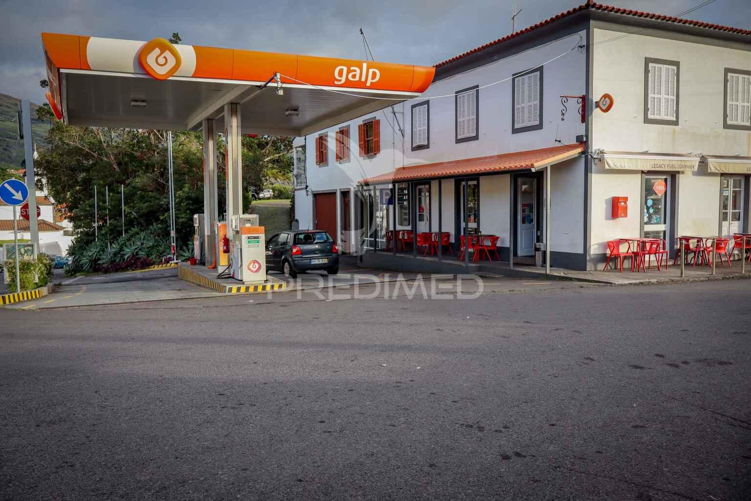 Trespasse – posto de combustível com múltiplas fontes de rendimento nas lajes do pico