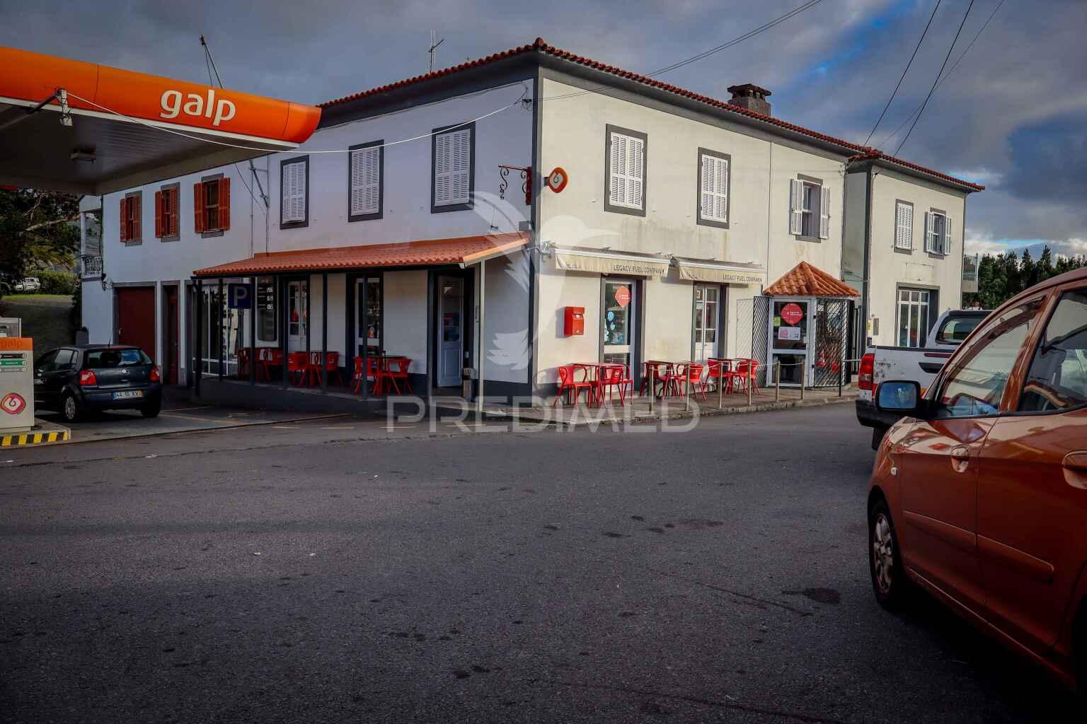 Trespasse – posto de combustível com múltiplas fontes de rendimento nas lajes do pico