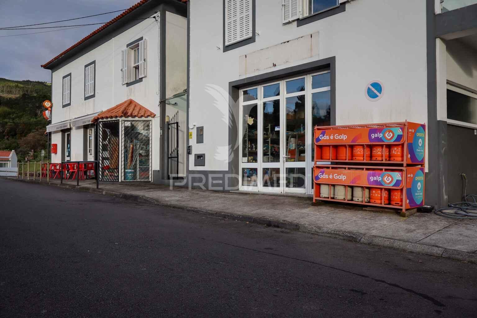 Trespasse – posto de combustível com múltiplas fontes de rendimento nas lajes do pico