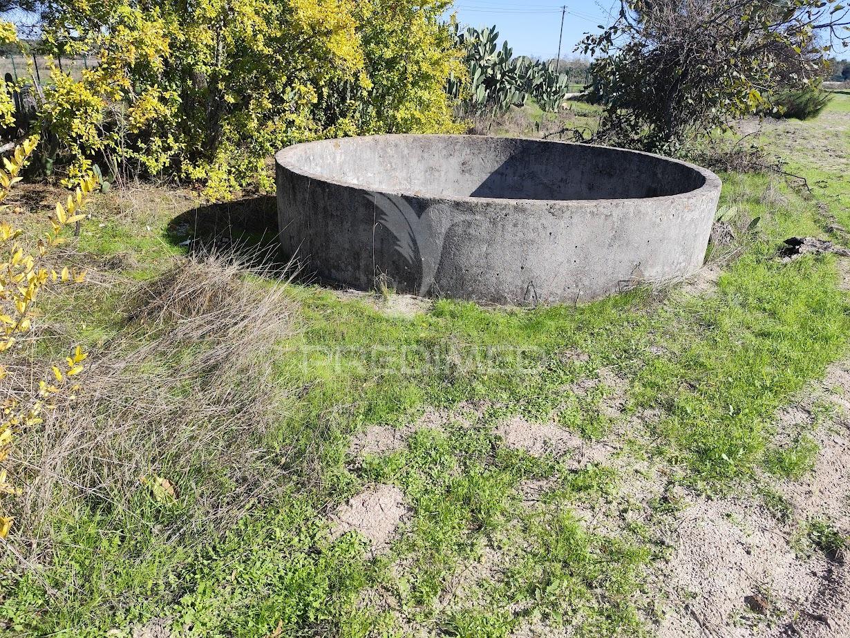 Terreno rustico na aldeia do futuro