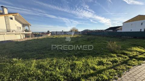 Terreno para construção à venda no tapadão