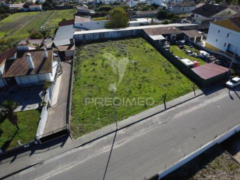 Terreno para construção à venda no tapadão