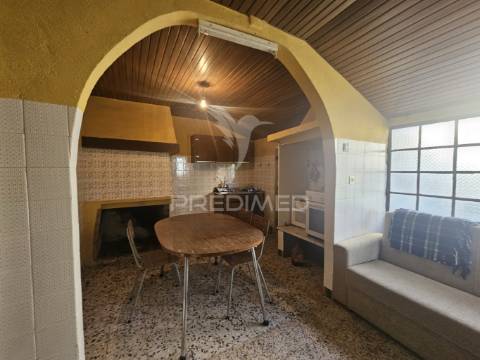 Oportunidade única – moradia no campo com terreno, poço e ruína independe