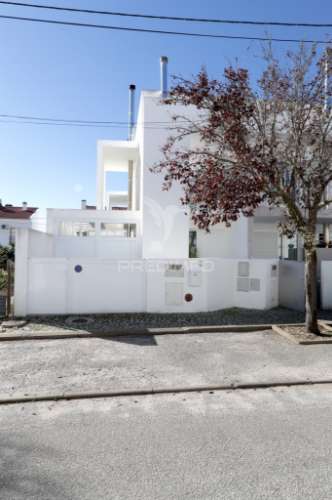 Moradia t3 com piscina, em évora