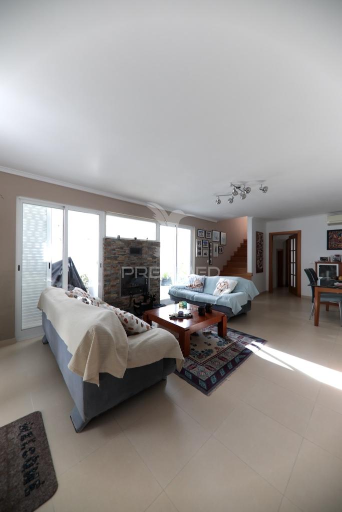 Moradia t3 com piscina, em évora