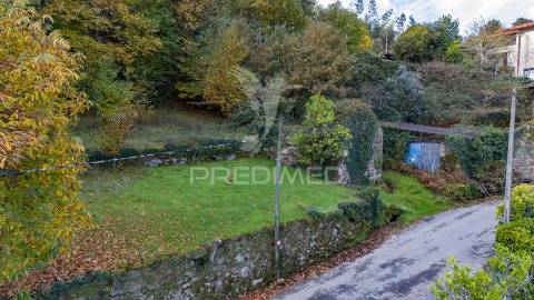 Moradia t1 em ruína em ribeira de pena