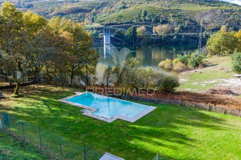 Andar moradia t1 localizado num condomínio com piscina