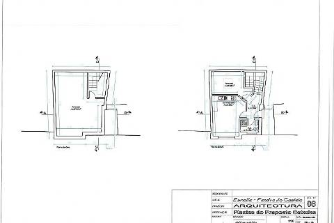 Casa antiga, para reconstrução, com projeto aprovado