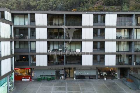 Apartamento t2 como novo no centro da vila do gerês, braga portugal
