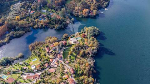 Terreno com 13290 m2 no rio cávado, gerês