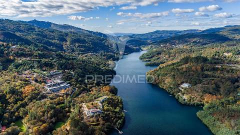 Terreno com 13290 m2 no rio cávado, gerês
