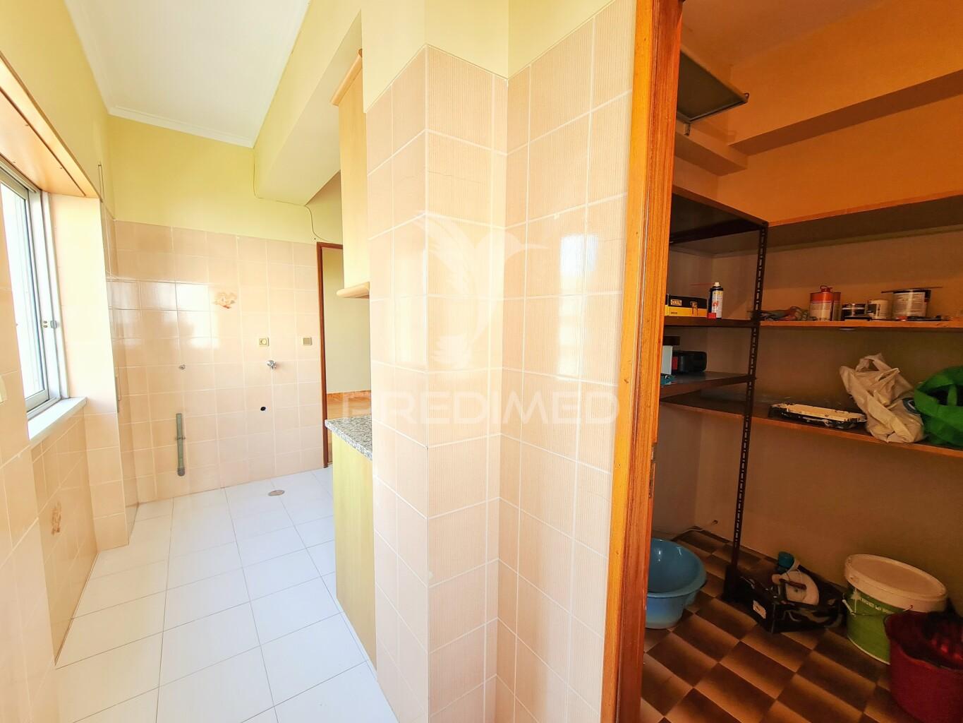 Excelente apartamento t3 com 112m2, suíte e vista rio!