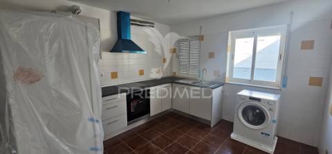 Apartamento t3 arrendamento - vistas do sul