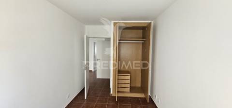 Apartamento t3 arrendamento - vistas do sul