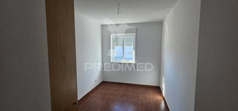 Apartamento t3 arrendamento - vistas do sul