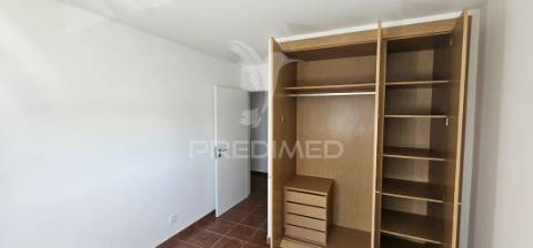 Apartamento t3 arrendamento - vistas do sul