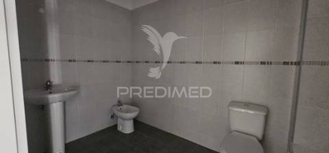 Apartamento t3 arrendamento - vistas do sul