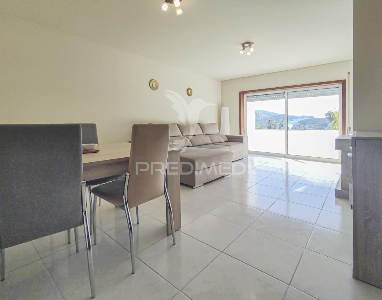 “oportunidade: t2 em excelente estado e localização premium”