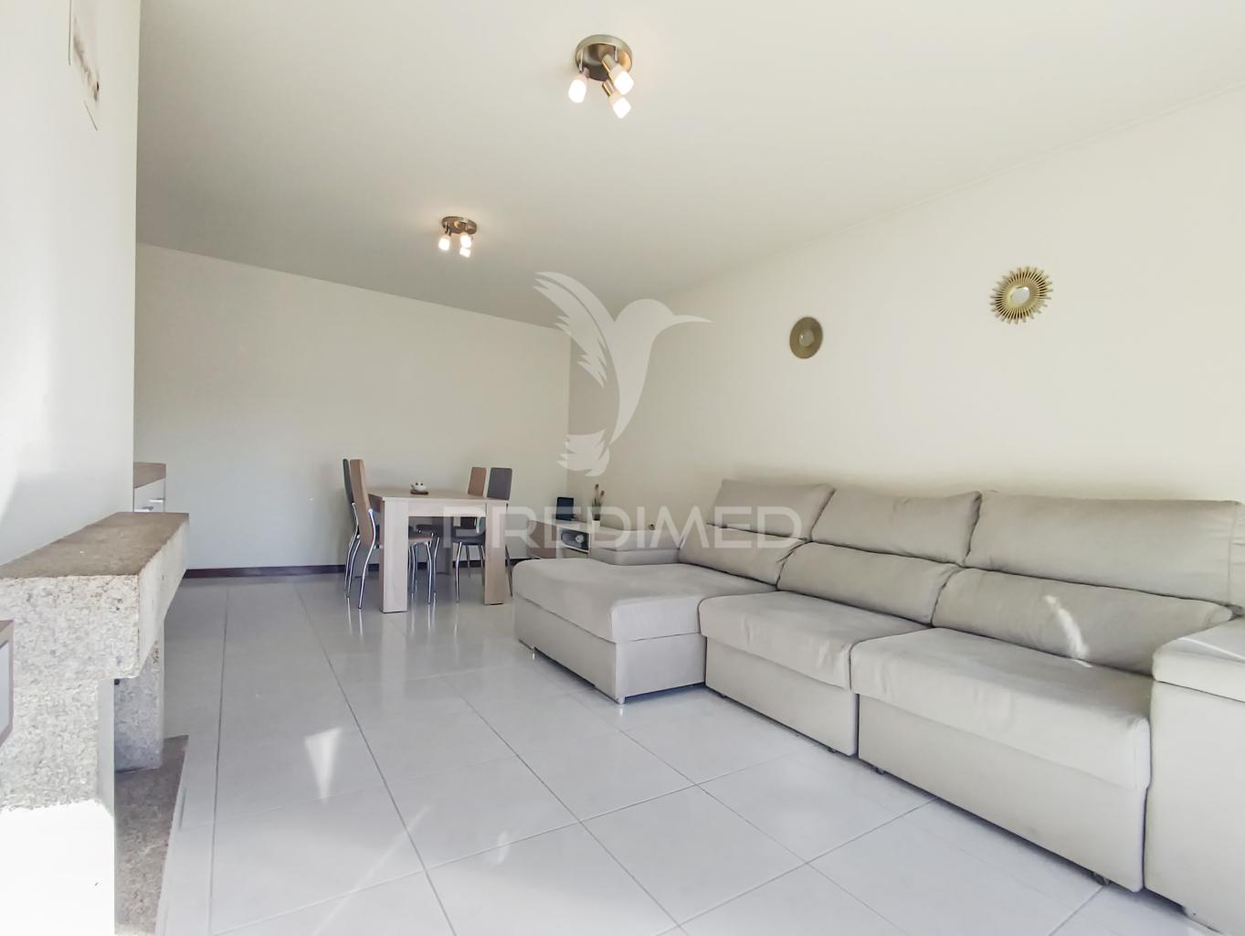 “oportunidade: t2 em excelente estado e localização premium”